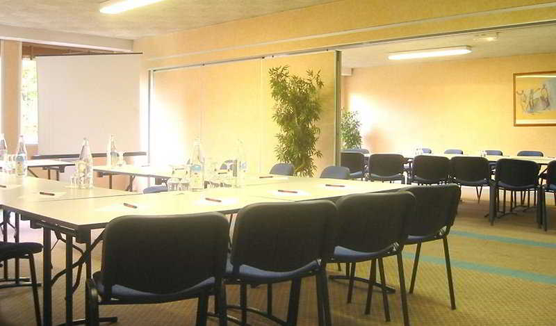 Kyriad Lille Est - Villeneuve D'Ascq Zewnętrze zdjęcie